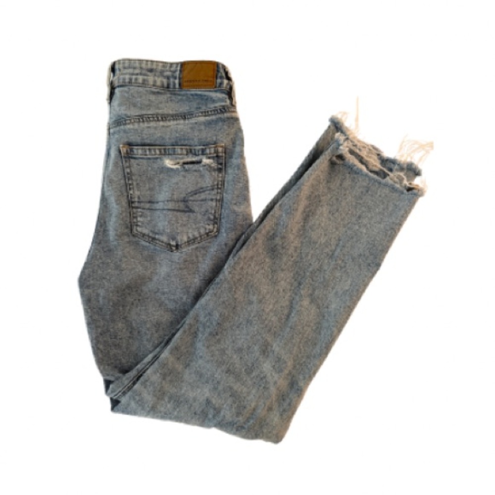 American Eagle “Mom Jean” - Size 8 Regular High Rise Distressed Raw Hem